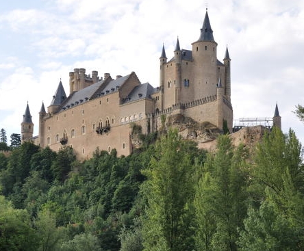 スペインの世界遺産セゴビア旧市街とローマ水道橋 白雪姫のお城がある街
