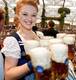 ドイツに新婚旅行に行くなら 世界最大のビール祭りに参加しよう