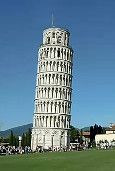 イタリアの世界遺産 ピサの斜塔 傾いたから有名になった不思議な塔
